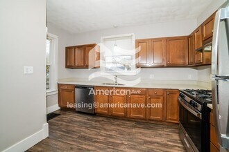 1120 W McClure Ave in Peoria, IL - Building Photo - Building Photo