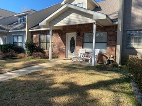 333 Edgewood Dr in Pineville, LA - Building Photo - Building Photo