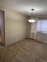 2524 S Oneida St in Denver, CO - Building Photo