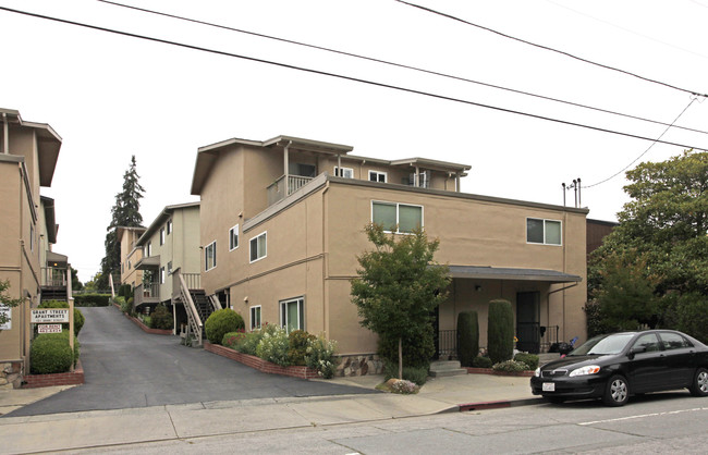 Grant Street Apartments in Santa Cruz, CA - Foto de edificio - Building Photo