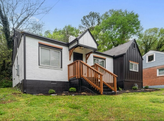 1133 Cascade Rd in Atlanta, GA - Building Photo - Building Photo