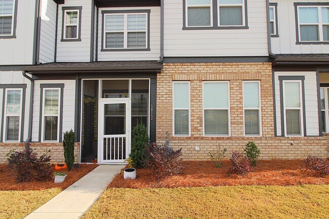 5815 Clear Creek Ln in Charlotte, NC - Building Photo - Building Photo