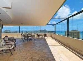 343 Hobron Ln, Unit 3204 in Honolulu, HI - Building Photo