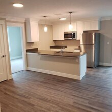 10 4th St, Unit 401 in Dover, NH - Building Photo - Building Photo