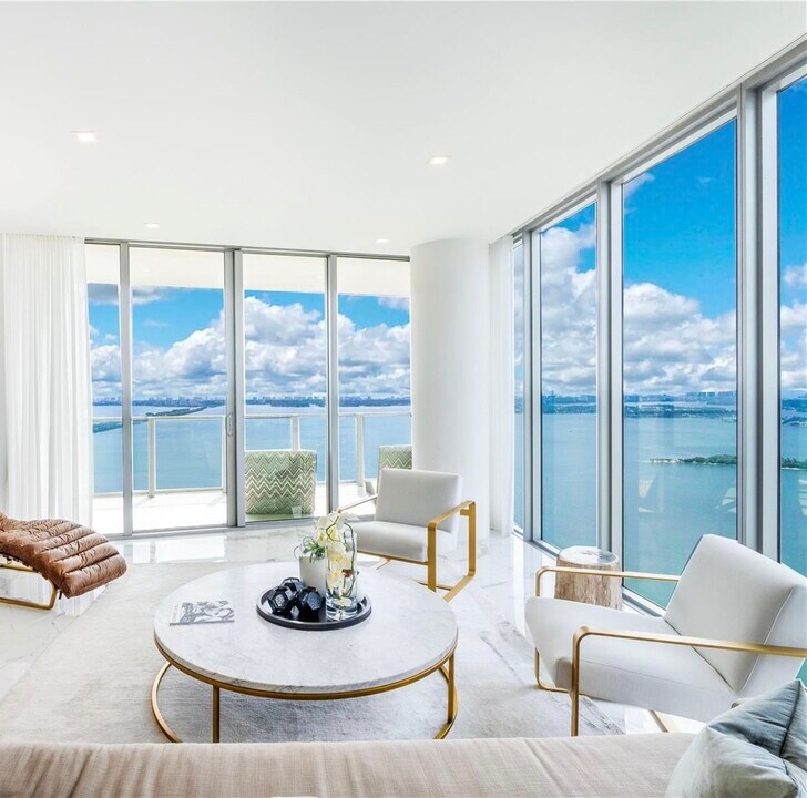 2900 NE 7th Ave, Unit 4007 in Miami, FL - Foto de edificio