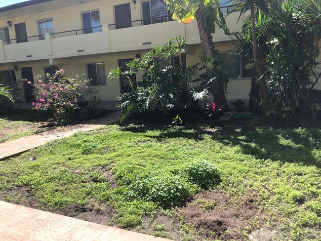 property at 400 Oakridge Blvd