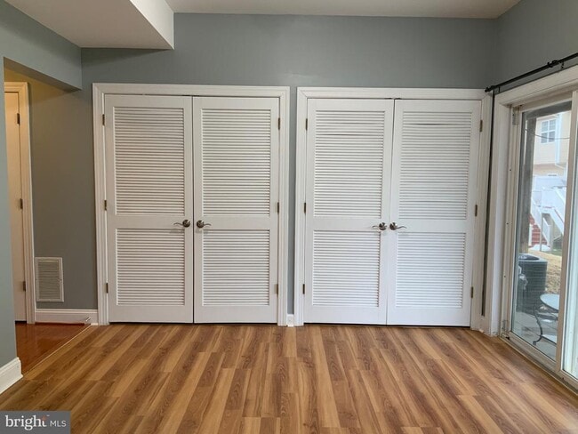 3301 Castle Ridge Cir in Silver Spring, MD - Building Photo - Building Photo