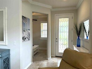 19240 Isadora St in Venice, FL - Building Photo - Building Photo