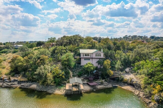 830 Los Esondios Rd in Marble Falls, TX - Building Photo - Building Photo