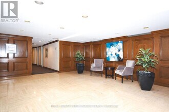530-530 Laurier Ave W in Ottawa, ON - Building Photo - Building Photo