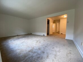 Cambridge Court in Pittsburgh, PA - Building Photo - Building Photo