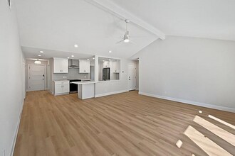 5743 Ludington Dr in Houston, TX - Building Photo - Building Photo