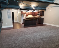 411 Brady St in Davenport, IA - Building Photo