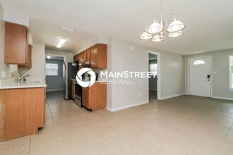535 San Lanta Cir in Sanford, FL - Building Photo - Building Photo