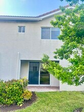 1132 Vermilion Dr in Lake Worth Beach, FL - Building Photo - Building Photo