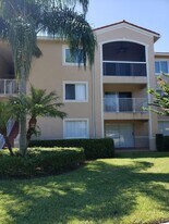 1640 S 42ND Cir in Vero Beach, FL - Building Photo