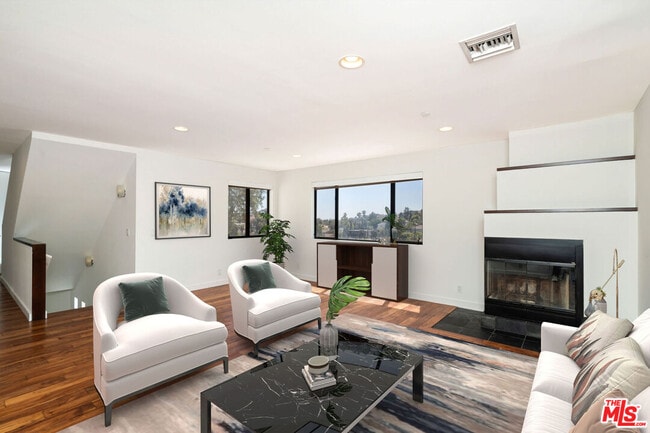 6441 Bryn Mawr Dr in Los Angeles, CA - Building Photo - Building Photo