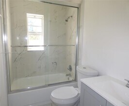 3560 NW 8th St in Fort Lauderdale, FL - Building Photo - Building Photo