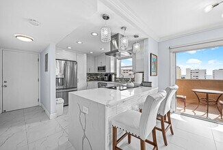 3581 S Ocean Blvd in South Palm Beach, FL - Building Photo - Building Photo