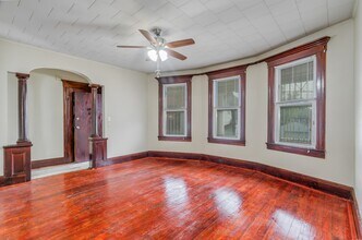 218 Lembeck Ave in Jersey City, NJ - Building Photo - Building Photo