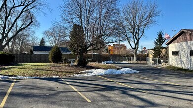 304 E Hawthorne Dr in Round Lake Beach, IL - Building Photo - Building Photo