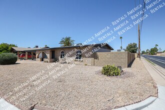 12840 N 30th St in Phoenix, AZ - Building Photo - Building Photo