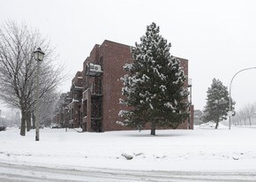 11774 Pavillon Rue in Montréal, QC - Building Photo