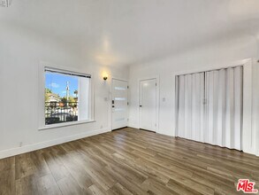 2717 S Harvard Blvd in Los Angeles, CA - Building Photo - Building Photo