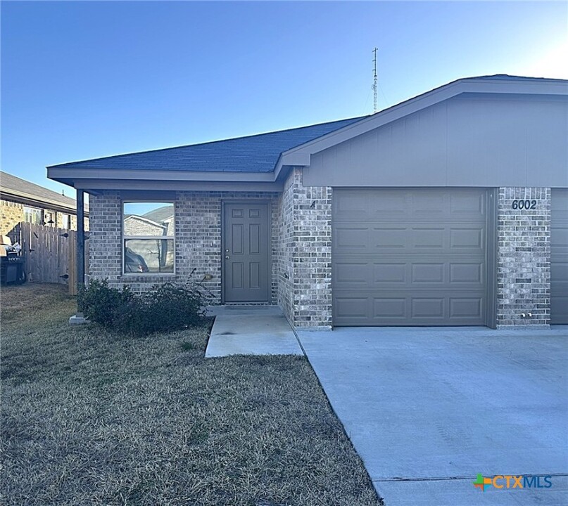 6002 Harriet Tubman Ave in Killeen, TX - Building Photo