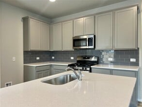 13 Bent Trl Ln in Andice, TX - Building Photo - Building Photo