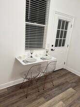 42756 Portraits Ln, Unit Beautiful private Casita in Temecula, CA - Building Photo - Building Photo