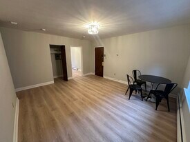 63 Selkirk Rd, Unit 6 in Boston, MA - Building Photo