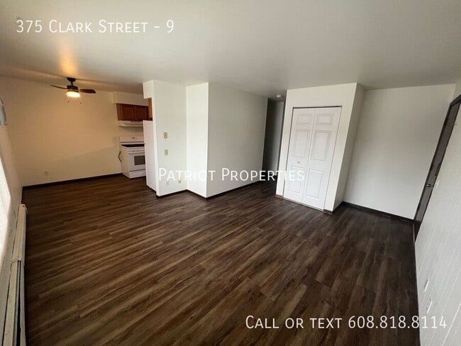 375 Clark St in Lodi, WI - Building Photo - Building Photo