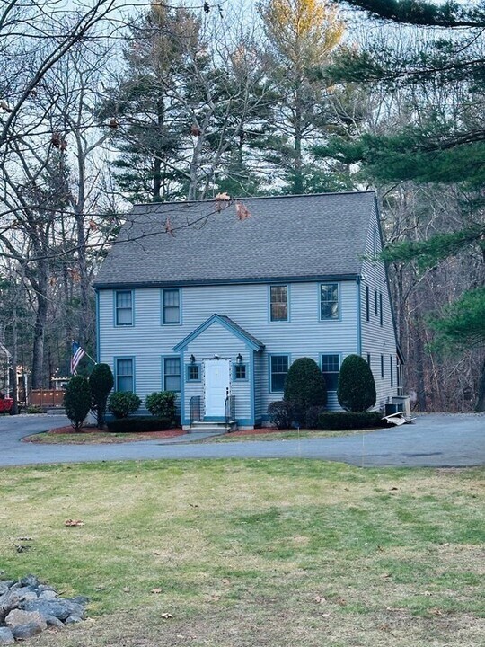 9 Averill Rd in Middleton, MA - Building Photo