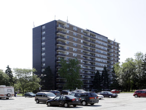 Princess Apartments in Toronto, ON - Building Photo - Building Photo