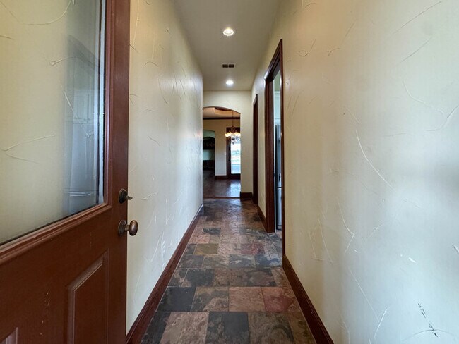 1559 E Blackjack Rd E in Pilot Point, TX - Building Photo - Building Photo