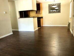 880 E Fremont Ave-Unit -309 in Sunnyvale, CA - Building Photo - Building Photo