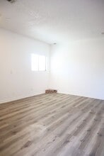 11728 Massinger St in Lakewood, CA - Building Photo - Building Photo