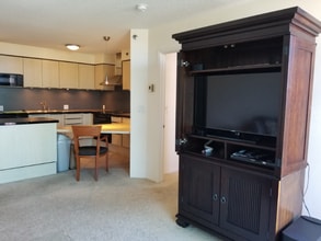 801 S King St in Honolulu, HI - Building Photo - Building Photo