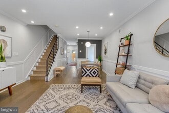 2136 Pemberton St in Philadelphia, PA - Building Photo - Building Photo