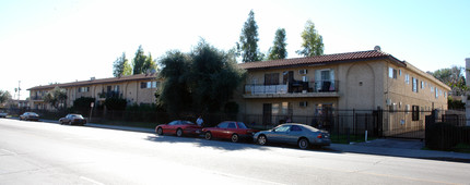 Caltempo Apartments in Van Nuys, CA - Building Photo - Building Photo