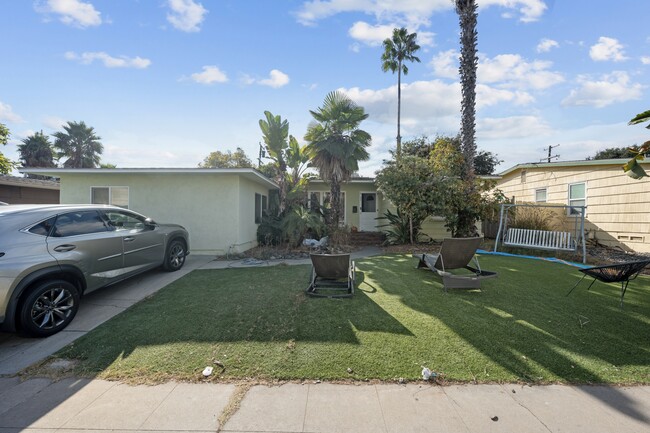 property at 6233 Mary Ln Dr