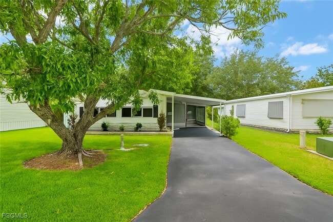 865 Cape Haze Ln in Naples, FL - Building Photo - Building Photo