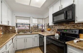 12290 Corte Sabio in San Diego, CA - Building Photo - Building Photo