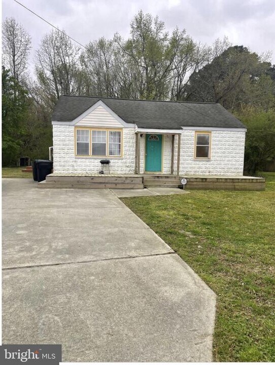 1117 Beautiful St in Virginia Beach, VA - Building Photo
