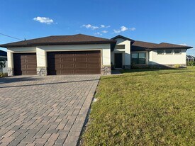 1723 NW 20th St in Cape Coral, FL - Building Photo