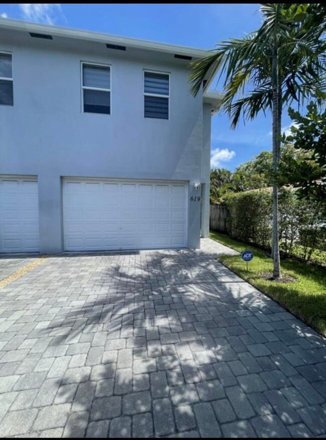 619 SW 17th St in Fort Lauderdale, FL - Building Photo - Building Photo