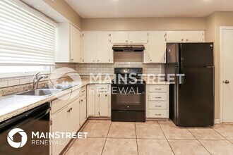 7200 Willow Ave in Raytown, MO - Foto de edificio - Building Photo