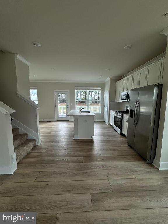 property at 2208 Winterberry Ln