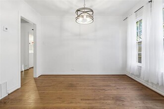 4421 Hyer St in Dallas, TX - Foto de edificio - Building Photo